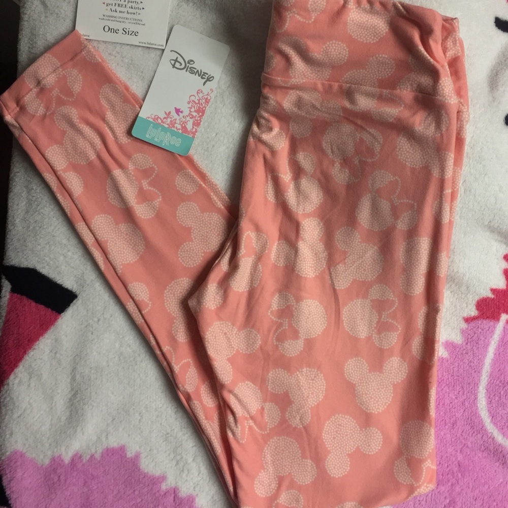 NWT⭐️Gifted⭐️ Leggings Disney Mickey Buttery soft - Picture 2 of 4